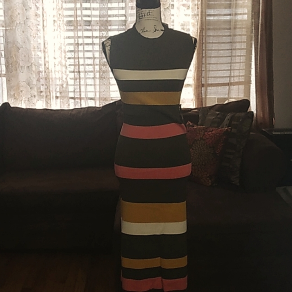Women's sleeveless knit dress